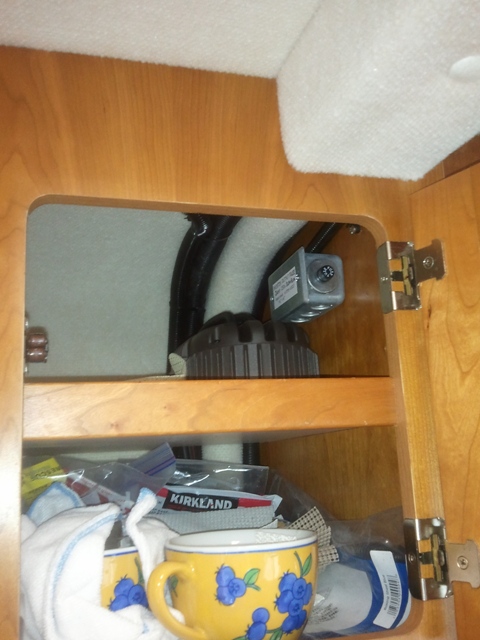 Into the cabinet over the sink, next to the rollbar went a 300 watt pure sine inverter and fusebox.